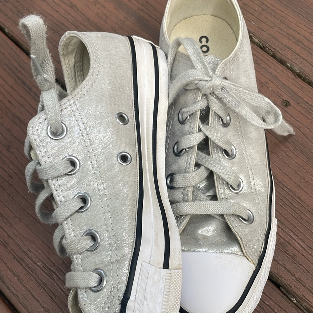 Converse Silver Gray Sparkle Low Cut Sneakers - very nice condition!